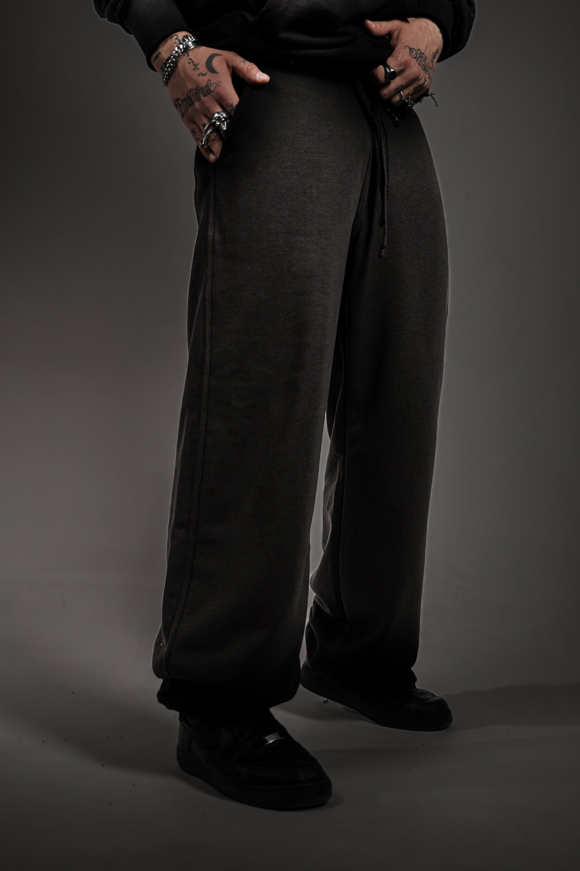 Black Basic Sweatpants