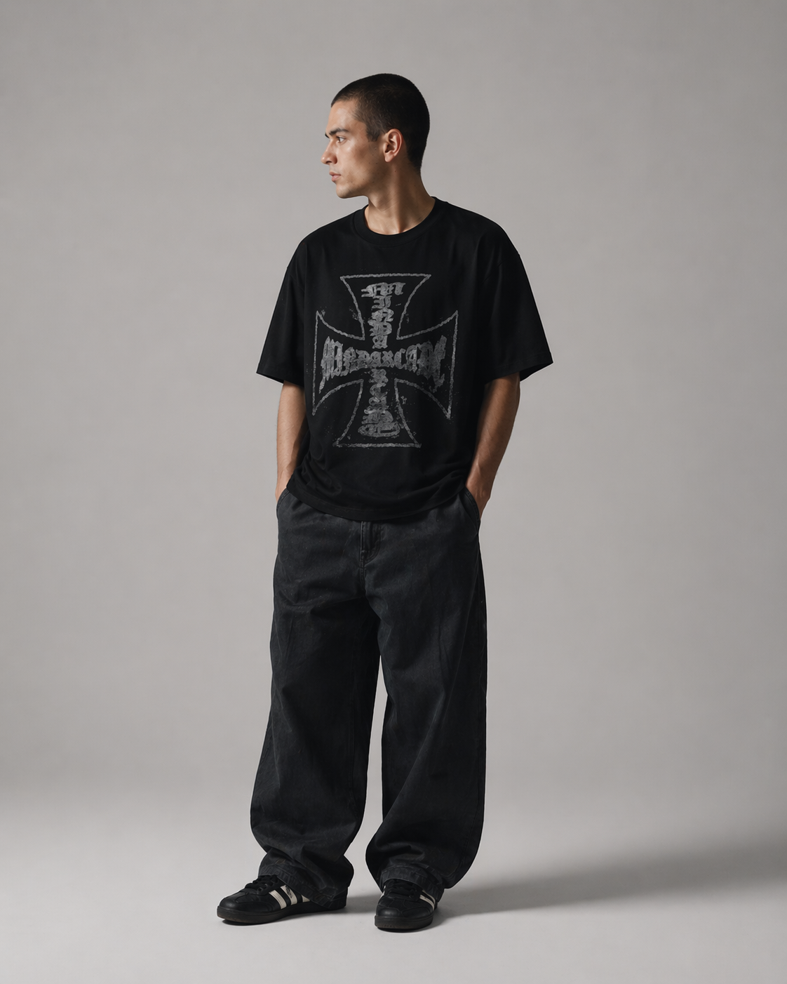 [Pre-order] Black Gothic Cross T-shirt