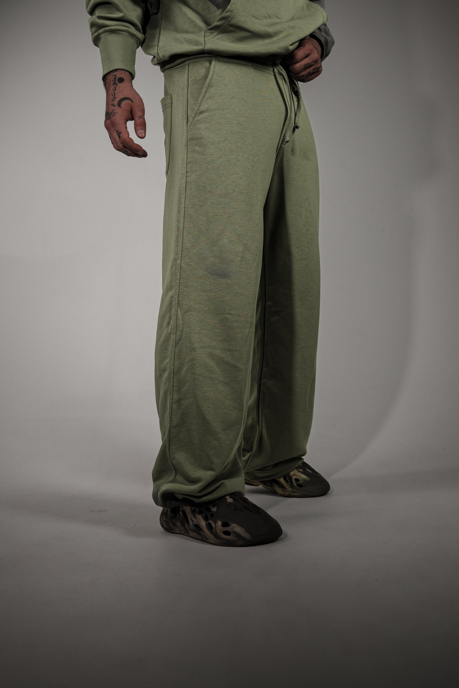 Olive Basic Sweatpants