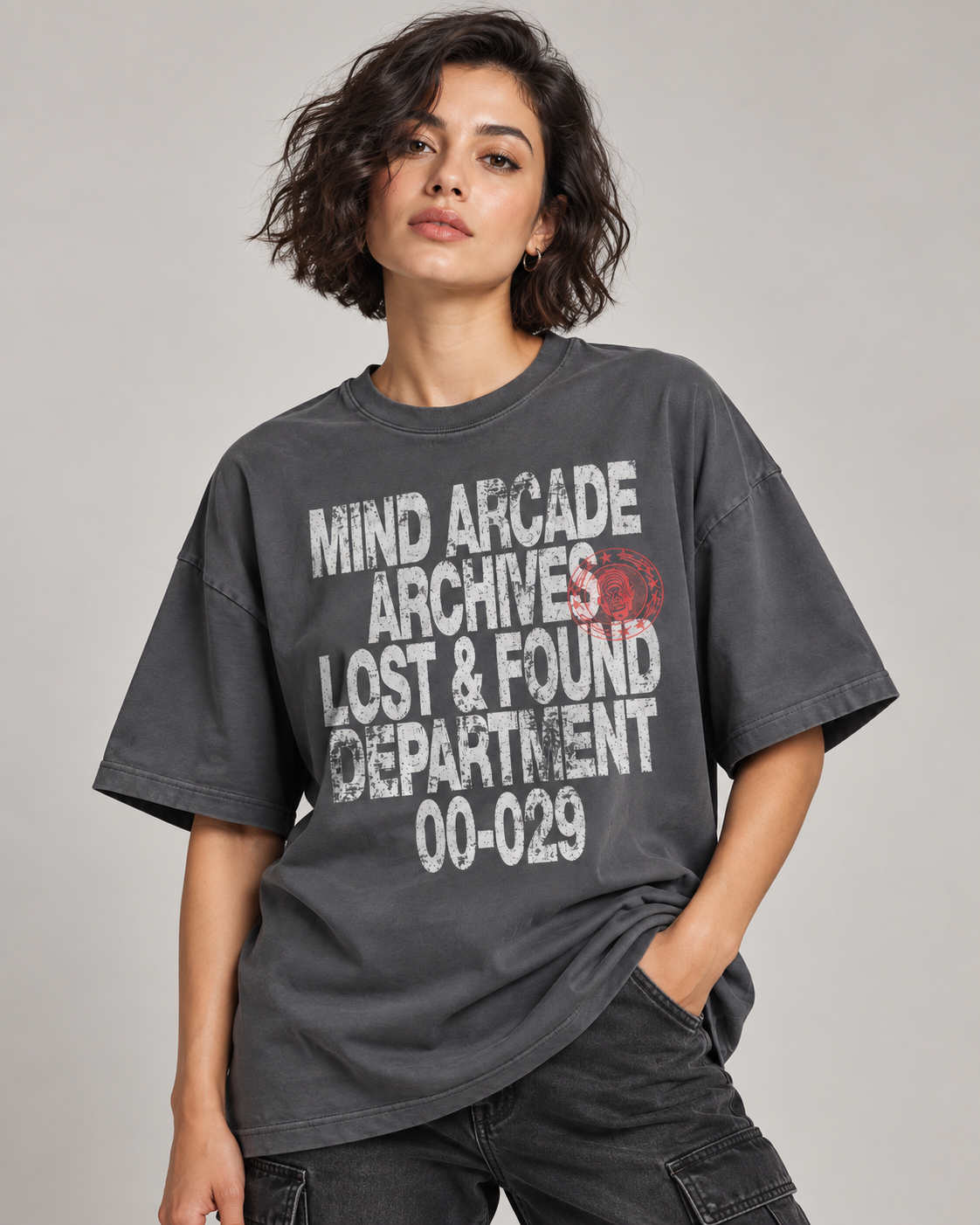 Archives T-shirt — Magnet — produkt na modelce