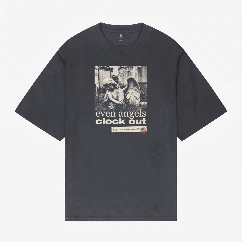 Even Angels Clock Out T-shirt — Magnet — przód — 10 cm niżej v2